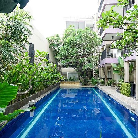 Oyo 197 Prime Royal Hotel Kapasari エクステリア 写真